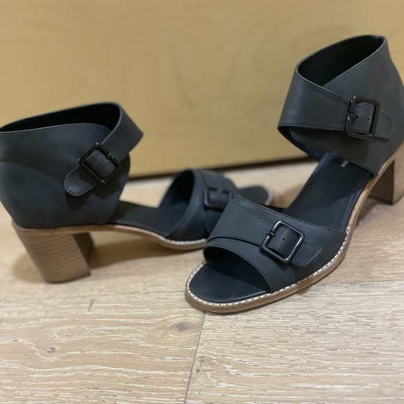 Django and Juliette all leather sandal Sz41 - Picture 3 of 8